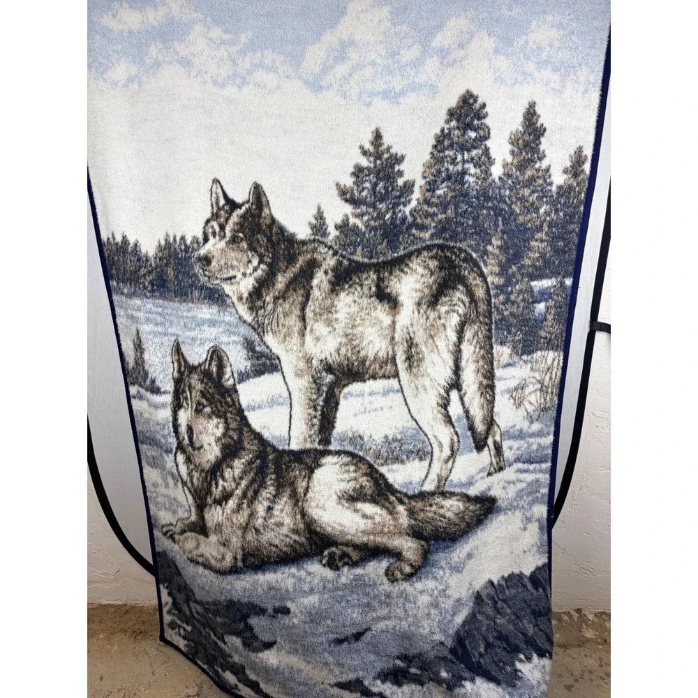 Vintage Biederlack Wolf Blanket Reversible Blue White Fleece Made‎ in USA 56x74